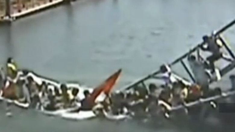 VIDEO. Zece chinezi raniti, dupa ce s-au prabusit cu un pod Imagine