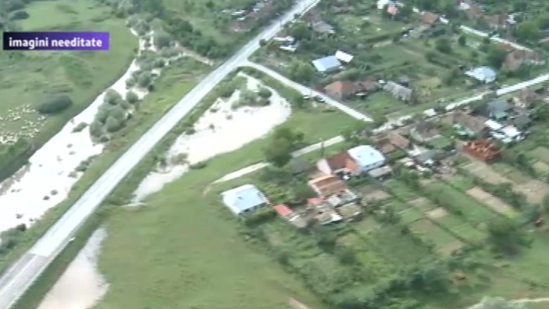 VIDEO. Zonele inundate din Timis, filmate din elicopter Imagine