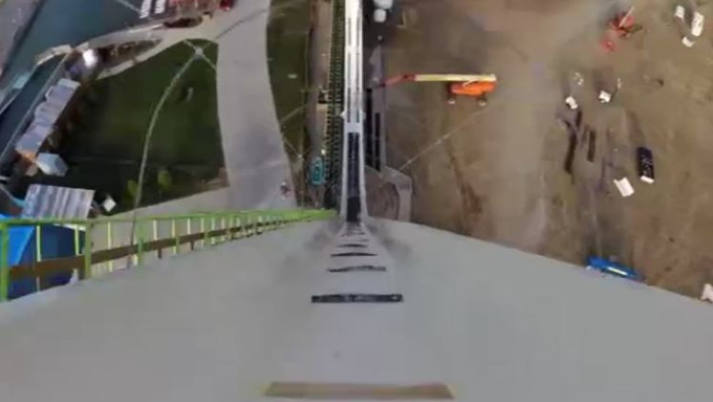 Videoclipul zilei: Cel mai inalt tobogan cu apa din lume a fost testat Imagine