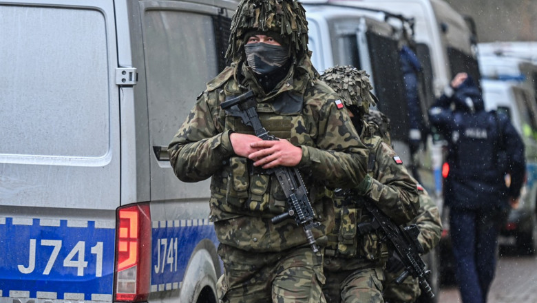 Viitoarea super-putere militara a Europei. Polonia investeste masiv intr-o armata mai mare decat a Germaniei (Politico) Imagine