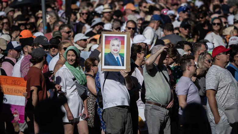 Viktor Orban si lupta pentru sufletul Ungariei: norii negri de pe cerul premierului maghiar, prevestiti de curcubeul Budapest Pride Imagine