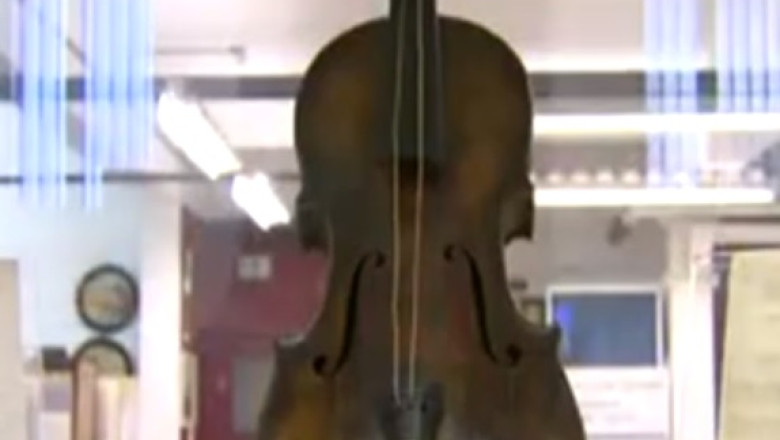 Vioara de pe Titanic este scoasa la licitatie Imagine