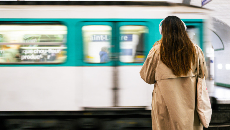 Violenta sexuala in transportul public din Franta a ajuns la un nivel record. Numarul victimelor a crescut cu 86% fata de 2016 Imagine