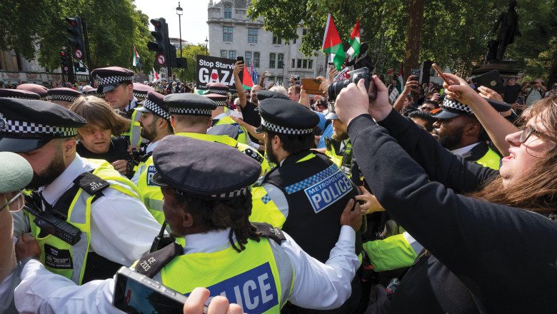Violente la manifestatia pro-Palestina din capitala Marii Britanii: aproape 900 de oameni au fost arestati Imagine