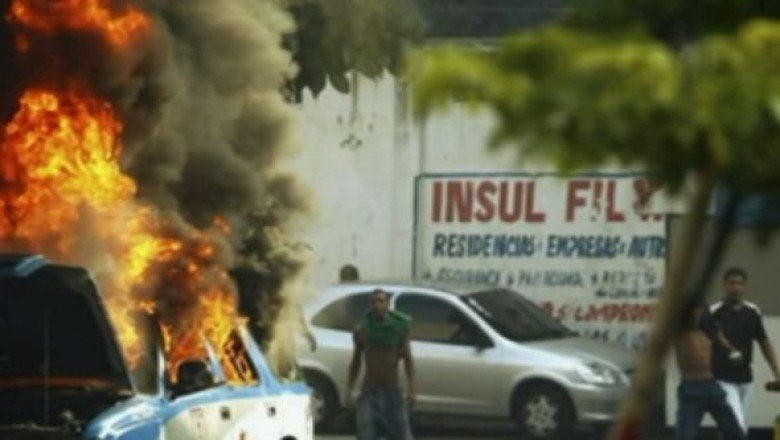 Violente la Rio de Janeiro. 16 raniti dupa o actiune a politiei de evacuare a unei favele Imagine