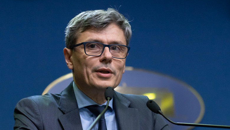 Virgil Popescu: S-a semnat contractul pentru constructia si punerea in functiune a centralei electrice de la Mintia Imagine