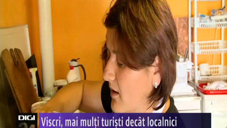 Viscri, mai multi turisti decat localnici Imagine