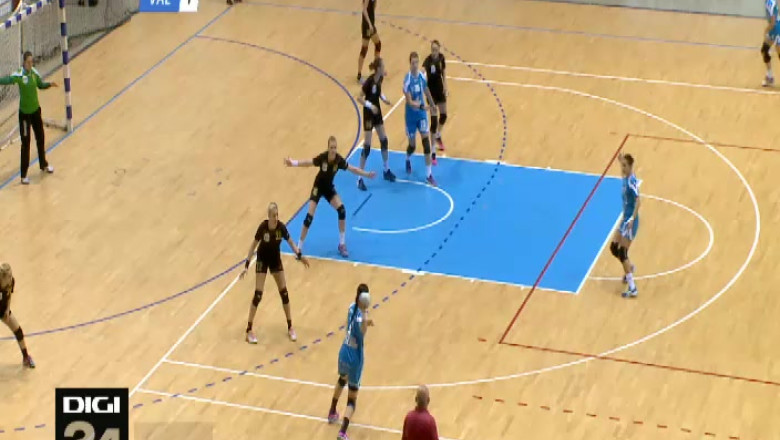 Viseaza la o clasare cat mai sus. Handbalistele de la SCM Craiova sunt pe locul cinci, dupa trei etape Imagine