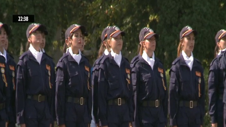 Viseaza sa devina politisti, desi parintii lor si-au pierdut viata in misiuni Imagine