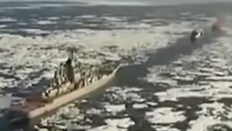 Visul de a pune apa in rezervor devine realitate. Cercetatorii din armata SUA au transformat apa de mare in kerosen Imagine