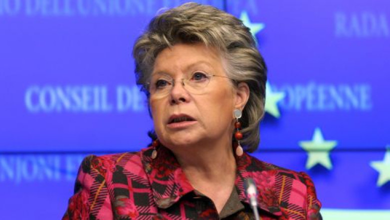 Viviane Reding sfatuieste Londra sa-si faca ordine in propria ograda Imagine