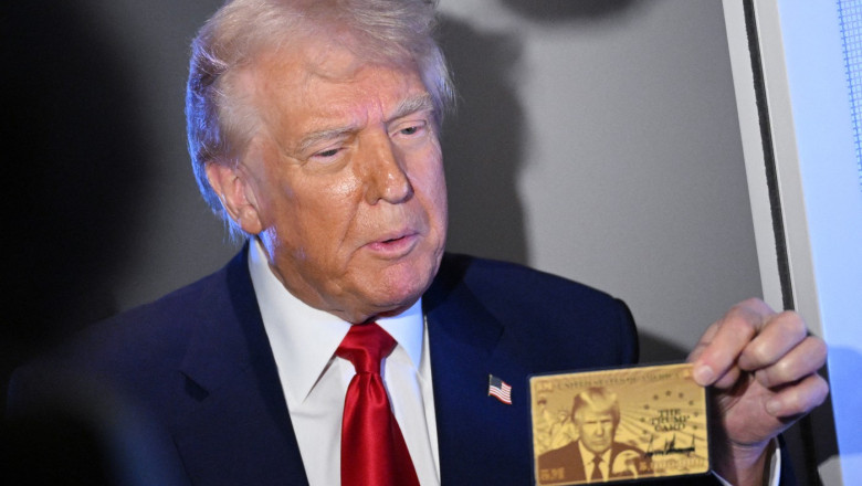 Viza de America pentru bogati. Trump prezinta „Cardul de aur” in valoare de cinci milioane de dolari: „Eu sunt primul cumparator” Imagine