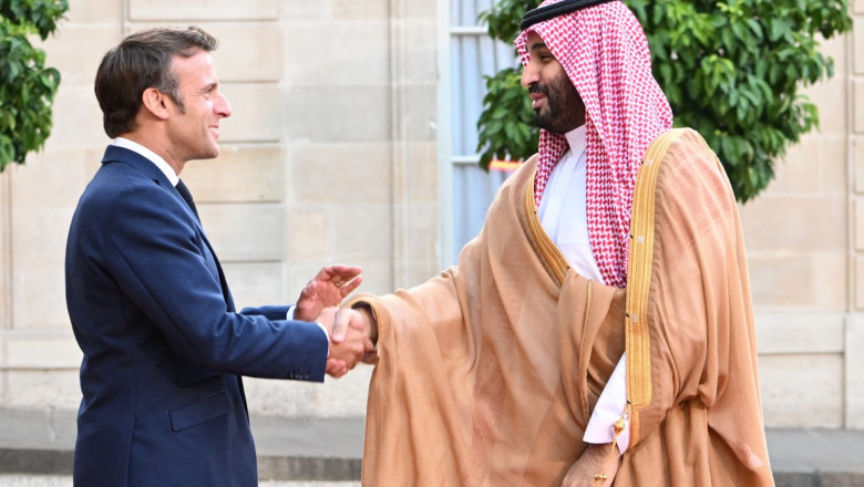 Vizita lui Mohammed bin Salman in Franta provoaca proteste. Macron, acuzat ca ii „spala” imaginea printului saudit Imagine