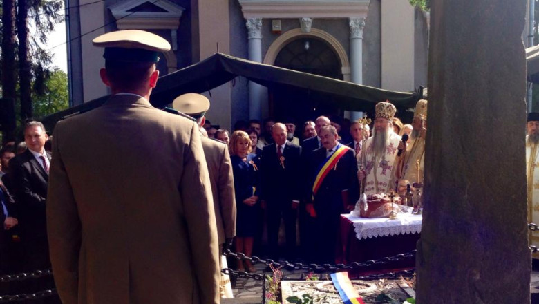 Vizita lui Traian Basescu la Tebea, intre aplauze si huiduieli Imagine