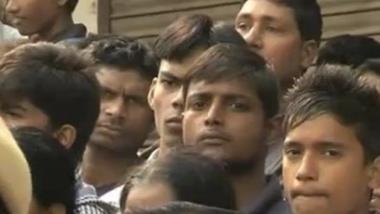 Vizita regala in mahala. Printul Charles si sotia sa au vizitat o scoala in New Delhi Imagine