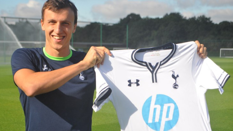 Vlad Chiriches a fost prezentat la Tottenham Imagine