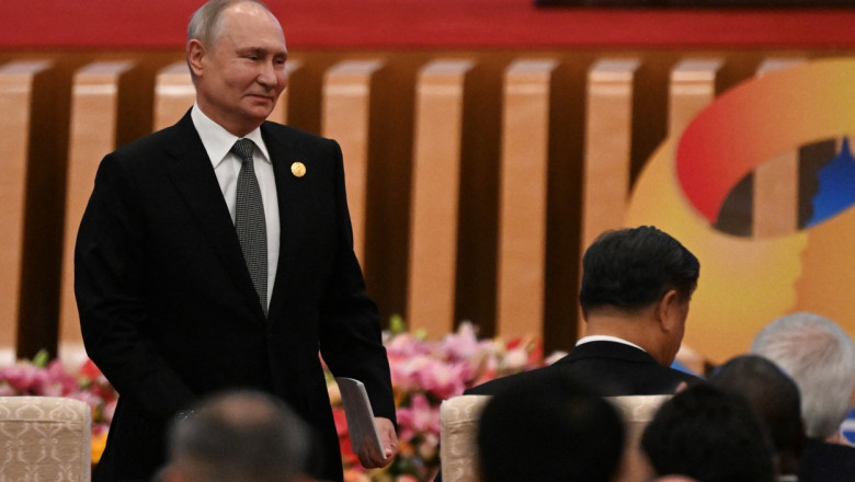 Vladimir Putin a mers cu valiza nucleara in China Imagine