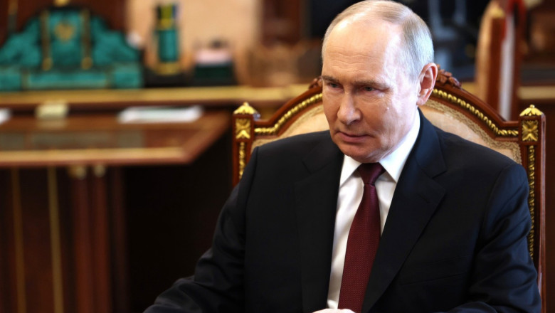 Vladimir Putin a ordonat schimbarea numelui aeroportului din Volgograd in Stalingrad Imagine