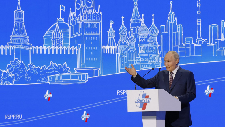 Vladimir Putin este deschis sa faca pace cu Ucraina, dar aceasta nu poate fi atinsa in timpul dorit de SUA, sustine Kremlinul Imagine