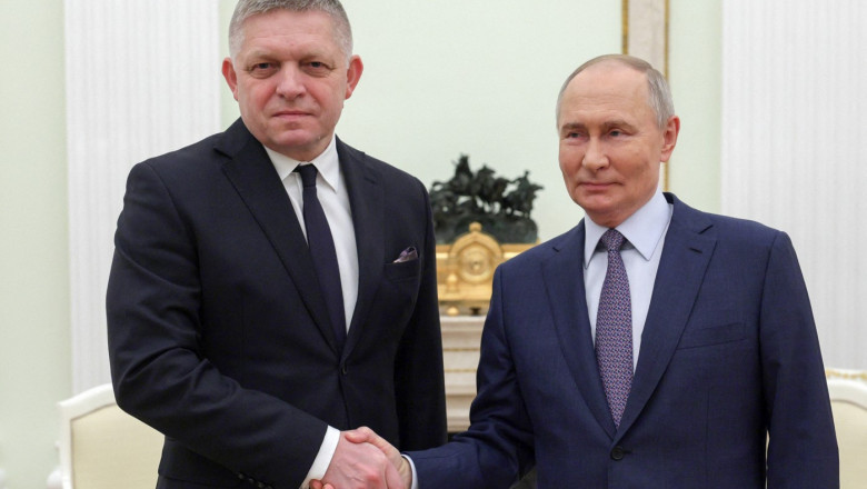Vladimir Putin l-a primit pe premierul slovac Robert Fico la Kremlin Imagine