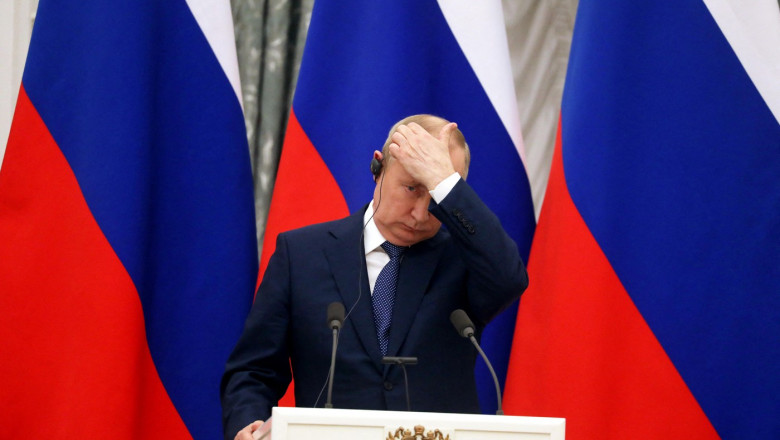 Vladimir Putin se ofera sa opreasca invazia Ucrainei de-a lungul liniei actuale a frontului, scrie Financial Times Imagine
