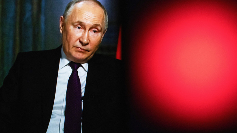 Vladimir Putin: „Vom folosi toate, sublinez asta, absolut toate mijloacele de distrugere ale Rusiei”, daca Ucraina obtine arme nucleare Imagine