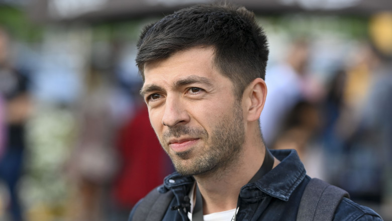 Vloggerul Mircea Bravo a intrat cu masina intr-un stalp. Politistii l-au testat pentru consum de alcool si droguri Imagine