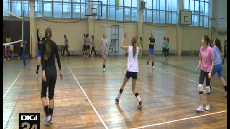 VOLEI. Fetele de la LPS Bihorul, invincibile Imagine