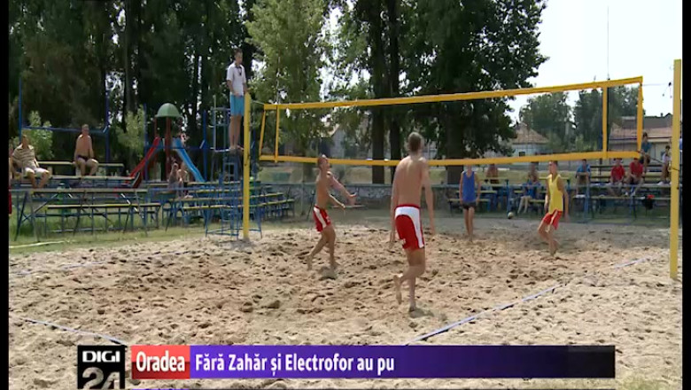 VOLEI PE PLAJA: Fara Zahar si Electrofor au pus mana pe trofeul Electrofor Imagine