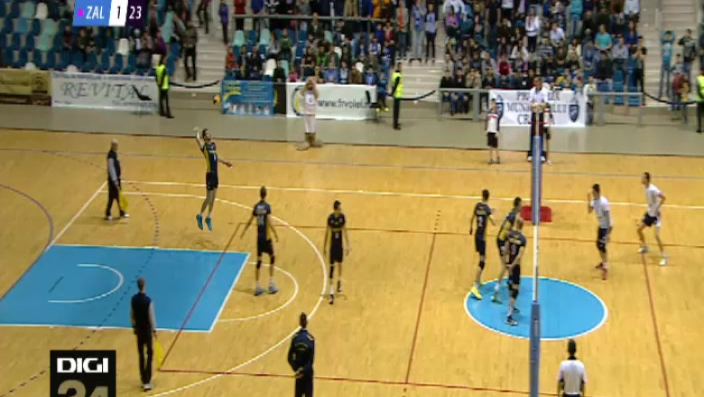 Voleibalistii craioveni, pregatiti pentru calificarea in semifinala Imagine