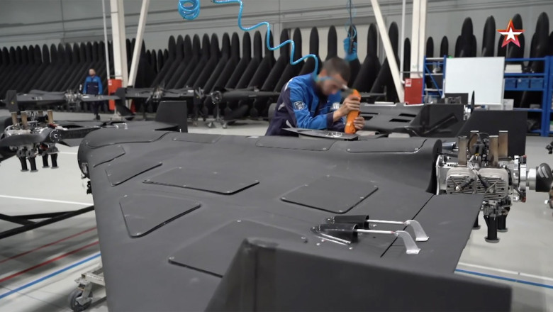 Volodimir Zelenski acuza Rusia ca-si foloseste „flota din umbra” pentru a destabiliza Europa: „Lanseaza drone de pe tancuri petroliere” Imagine