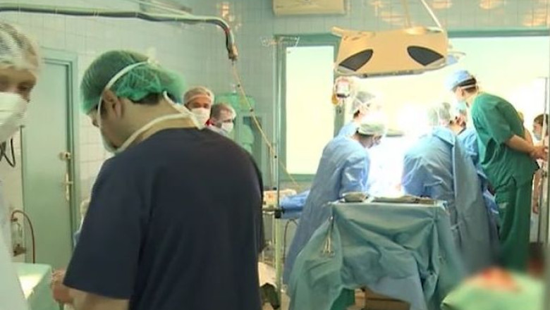 Voluntari pentru viata. Primesc o singura rasplata: salvarea pacientilor Imagine