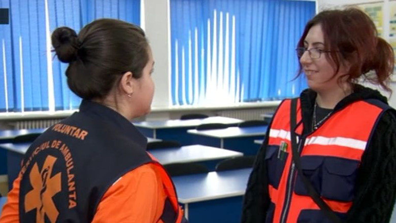 Voluntarii de la Ambulanta, oameni care traiesc pentru a salva oameni Imagine