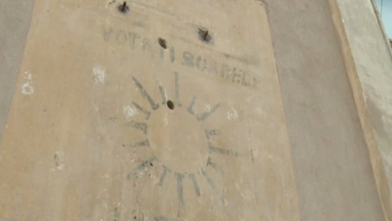 „Votati soarele!”. Sloganuri de la alegerile din 1946, vizibile inca pe unele cladiri din Capitala Imagine