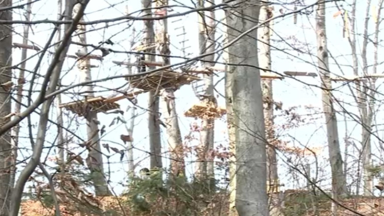 Vreme calda la munte. Brasoveniii isi petrec sfarsitul de saptamana in parcuri acvatice sau de aventura Imagine