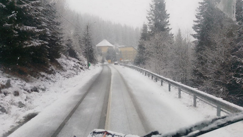 Vreme rea in jumatate de tara. La munte ninge abundent si se circula greu. Porturile la Marea Neagra, inchise din cauza vantului Imagine
