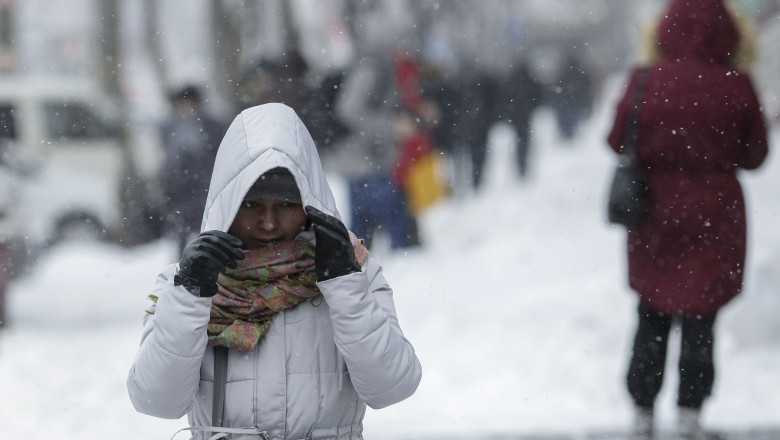 Vremea in decembrie: Ninsori si viscol, dar se pot inregistra si temperaturi neobisnuite de 15-20 de grade Imagine