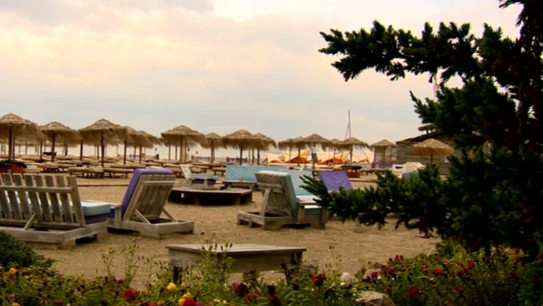 Vremea rea a stricat planurile turistilor. Plajele sunt goale, la munte se fac bagajele de plecare. Incepe calvarul in trafic Imagine