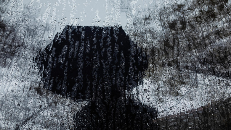 Vremea se raceste accentuat: ploi, lapovita si ninsoare. Un cod galben de vant anunta viscol la munte. Prognoza pentru Bucuresti Imagine