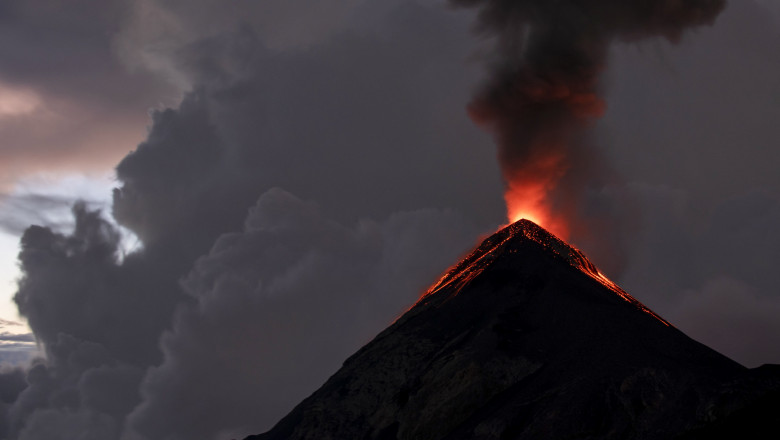 Vulcanul Fuego din Guatemala a intrat intr-o noua faza de eruptie Imagine