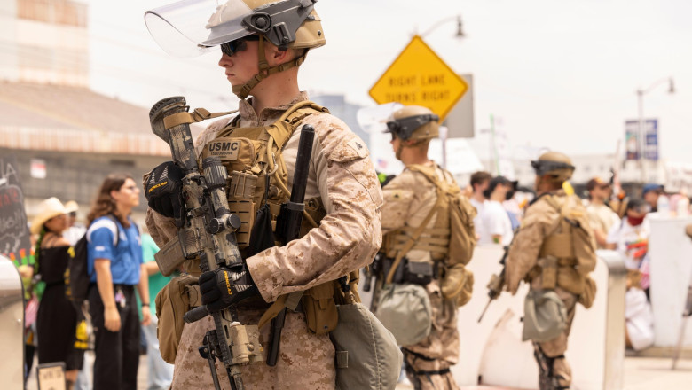 Washingtonul a trimis 200 de puscasi marini in Florida pentru a ajuta politia antiimigratie Imagine