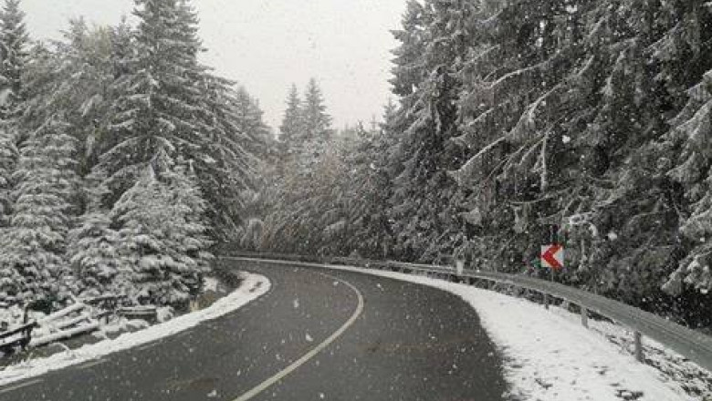 Weekend cu ninsori, ploi si polei. Meteorologii au emis o avertizare de vreme rece pentru toata tara Imagine