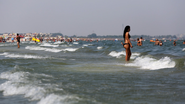 Weekend fierbinte pe litoral. Meteorologii anunta 30 de grade in aer si 26 de grade in apa Imagine