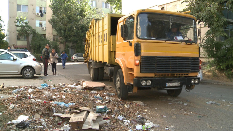 Weekend printre gunoaie Imagine