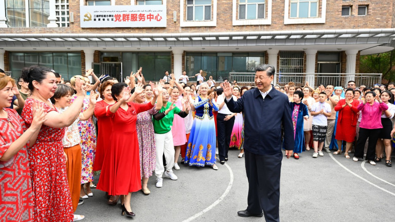 Xi Jinping a vizitat Xinjiang, regiunea unde este acuzat de genocid impotriva uigurilor Imagine