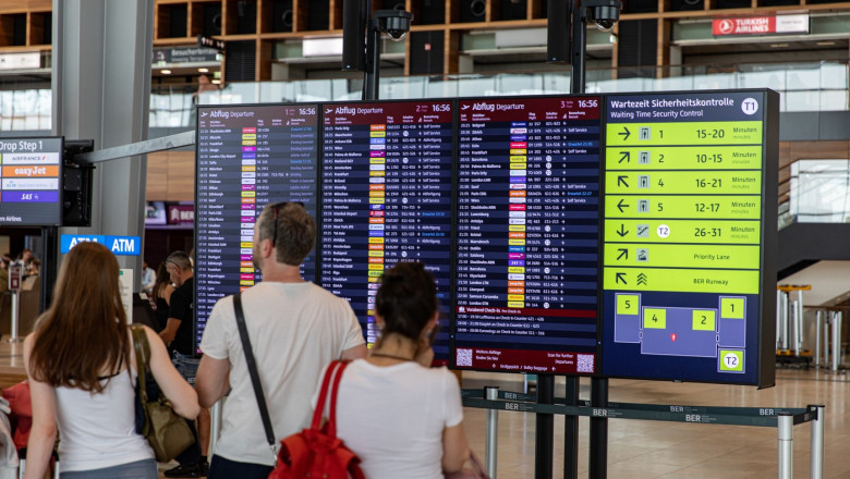 Zboruri intarziate si anulate dupa un atac informatic care a vizat aeroporturile din Berlin si Bruxelles Imagine