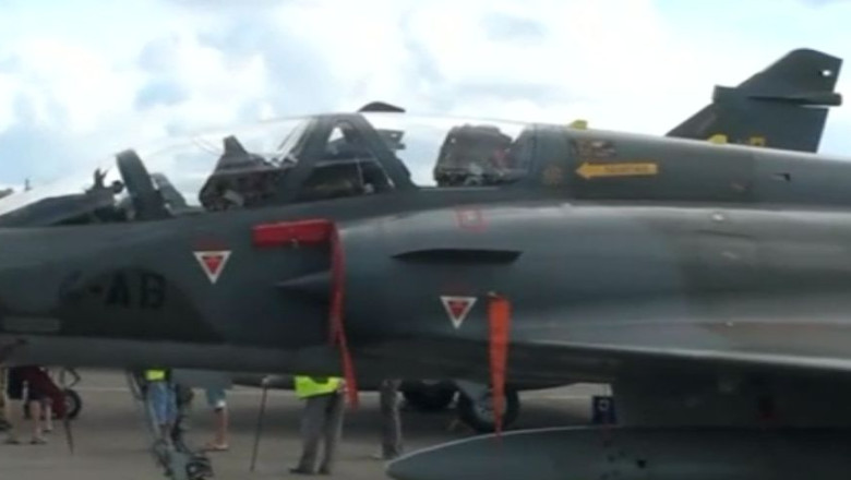 Zboruri virtuale cu F16. Producatorii americani au simulat situatii de zbor la Bucuresti Imagine