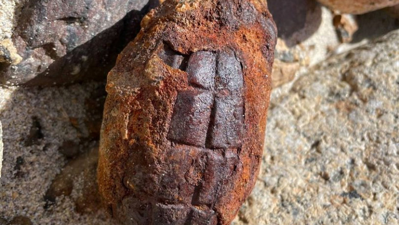 Zece grenade ofensive au fost gasite in peretele unei case din Bistrita-Nasaud Imagine