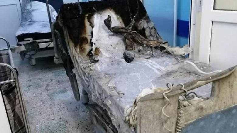Zece oameni au murit din cauza unei candele. Un raport depus la instanta arata cum a izbucnit incendiul de la spitalul din Piatra Neamt Imagine