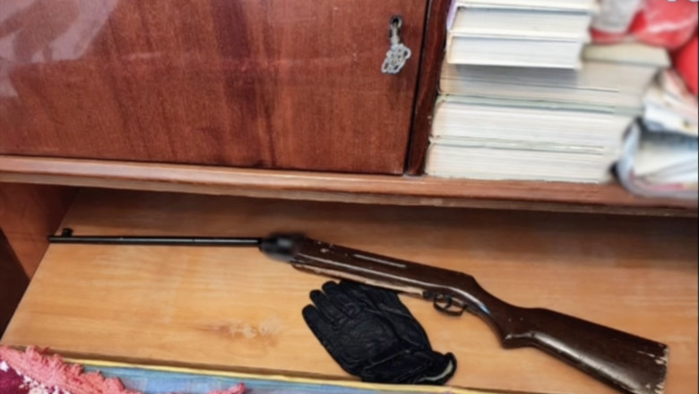 Zece perchezitii in Capitala, in dosare privind nerespectarea regimului armelor si munitiilor. Ce au gasit politistii Imagine